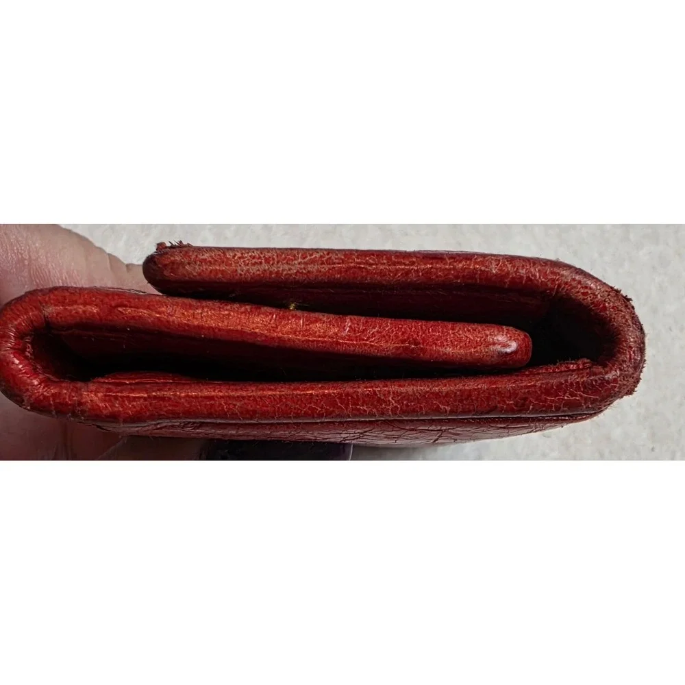 Authentic Miu Miu Vintage Matelassé Leather 6-Ring Key Holder